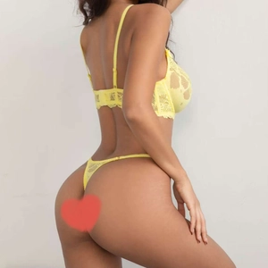 Ensemble de lingerie en dentelle jaune vif avec soutien-gorge fin et culotte assortie