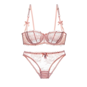 Ensemble lingerie rose en dentelle florale avec soutien-gorge à armatures et petits nœuds