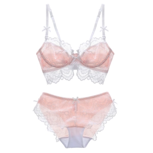 Ensemble de lingerie en dentelle rose et blanche avec broderie florale et petits nœuds