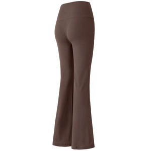 Pantalones de yoga acampanados en marrón café con cintura alta y ajuste elástico