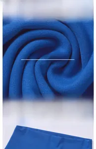 Détail du pantalon de yoga bleu roi taille haute avec tissu doux et doux pour la peau