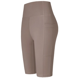 Short de yoga taille haute marron moka avec poches latérales pour fitness et cyclisme