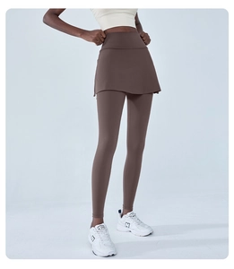 Vue détaillée du legging jupe à taille haute avec contrôle du ventre en brun foncé