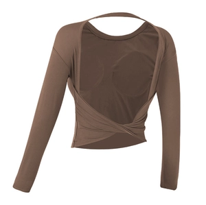 Top da yoga marrone a maniche lunghe con schiena scoperta, nodo intrecciato e imbottitura