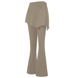 Pantalon de yoga évasé à taille haute avec boutons décoratifs et jupe superposée
