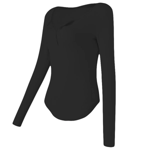 Eng anliegendes Damen Langarm-Yogashirt mit Knopfleiste am Rundhals und Bogensaum