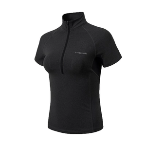 Haut de sport noir ajusté avec col montant et fermeture éclair pour le fitness et le yoga