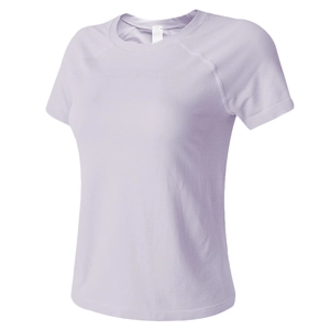 Slim fit lavender yoga t-shirt with crew neck and breathable texture for women runners