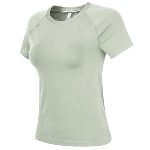 T-shirt de course cintré vert sauge pour femme à séchage rapide avec texture respirante