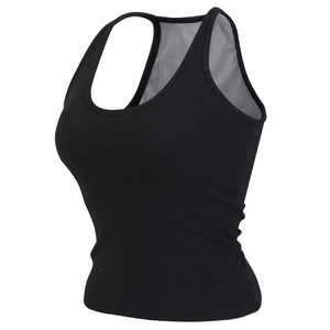 Canotta sportiva da donna nera con scollo all'americana, maglia a coste e reggiseno interno