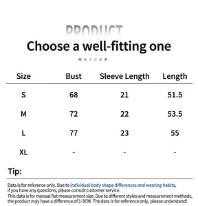 Tabella taglie dettagliata per maglia sportiva slim fit con misure per S, M e L
