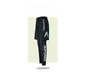 Dettaglio della tasca con cerniera e scritta RDPOWER sui pantaloni sportivi 2-in-1