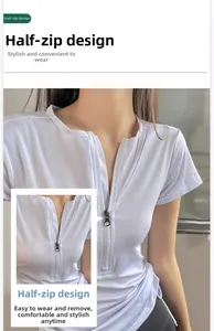Dettaglio maglietta sportiva bianca con coulisse regolabile e scollo a mezza zip