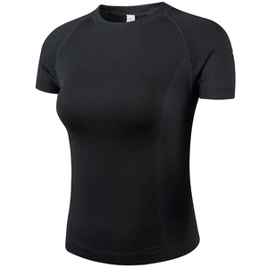 Maglia sportiva nera slim fit ad asciugatura rapida con trama traspirante e maniche raglan