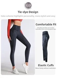 Dettaglio dei pantaloni yoga tie-dye con vita alta e polsini elastici alle caviglie