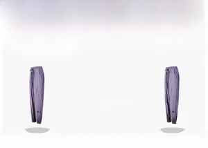 Détail du jogging violet à taille haute avec cordon de serrage et étiquette de marque
