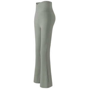 Ausgestellte Yoga-Hose mit hoher Taille in Salbeigrün und schlankem V-Kreuz-Bunddesign