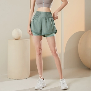 Women's 2-in-1 sports shorts and zip-front bra set for running and yoga fitness