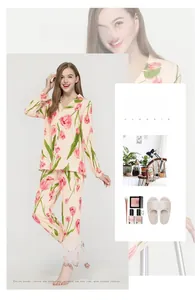 Détails du pyjama en soie avec motifs tulipes roses et col à revers élégant au fini doux
