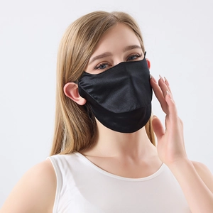 Masque de protection solaire en soie de mûrier 100% avec cache-cou en noir