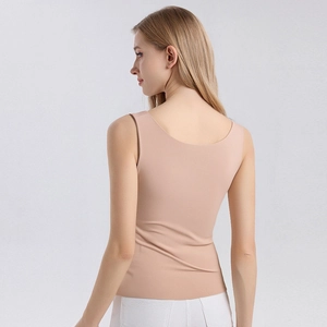 Débardeur thermique sans couture en soie et cachemire avec bonnets intégrés couleur chair