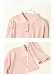 Détails de la chemise rose en laine à manches longues avec col et boutons foncés