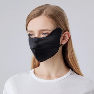 Masque de protection solaire en soie de mûrier 100% noire avec boucles d'oreilles