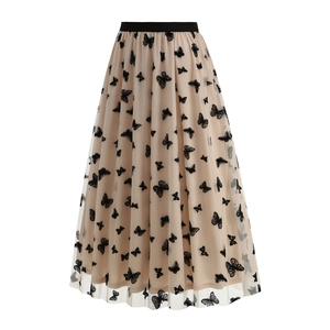 Gonna lunga svasata in tulle nero a vita alta con ricami di farfalle 3D eleganti