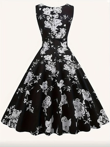 Detailed view of back invisible zipper on a vintage floral A-line sleeveless dress