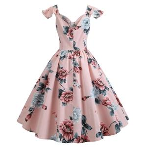Robe midi vintage rose élégante avec imprimé fleuri, col en V et manches volantées
