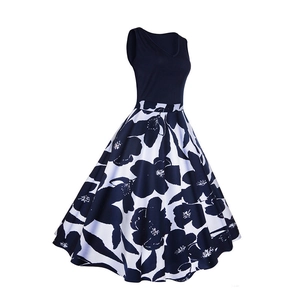 Robe sans manches à col en V avec bustier bleu marine et jupe évasée à fleurs