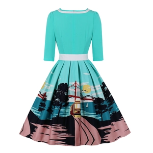 Vue arrière de la robe vintage vert menthe avec fermeture éclair cachée et motif paysage