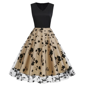 Robe vintage sans manches à col en V avec broderie en tulle et patchwork élégant