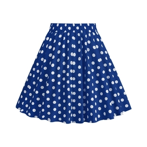 Detail eines dunkelblauen Polka-Dot-Rocks mit Gummibund und A-Linien-Silhouette
