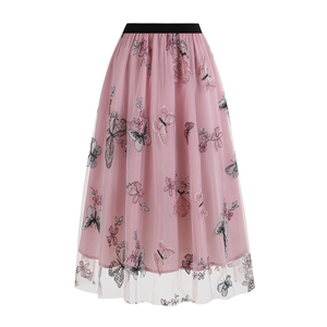 Jupe midi en tulle rose avec broderie vintage de papillons et fleurs et taille haute