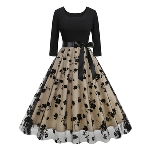 Elegantes Vintage A-Linien-Kleid mit U-Ausschnitt, Mesh-Patchwork und Blumenstickerei