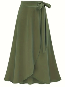 Jupe longue portefeuille vert olive élégante avec taille haute et nœud décoratif devant