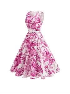 Vue détaillée de la robe trapèze vintage sans manches avec fine ceinture blanche à la taille