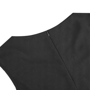 Vue détaillée de la fermeture éclair invisible au dos d'une robe noire élégante