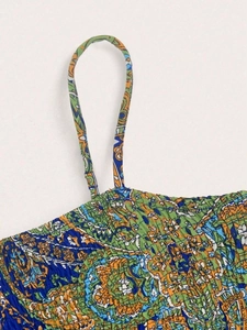 Robe longue bohème avec imprimé paisley coloré et détails élastiques froncés chic