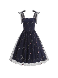 Französisches Vintage-Besticktes Prinzessinnenkleid in Dunkelblau mit Schleifenträgern
