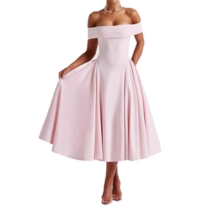 Elegantes schulterfreies rosa A-Linien-Midikleid mit taillierter Taille für den Frühling