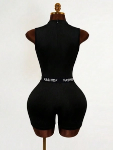 Combinaison courte noire sans manches ajustée avec détails en maille et ceinture Fashion