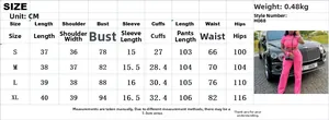 Tableau des tailles détaillé pour ensemble de sport deux pièces rose avec top et pantalon