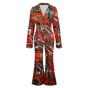 Ensemble chic deux pièces pour femme avec chemise col en V et pantalon large imprimé abstrait