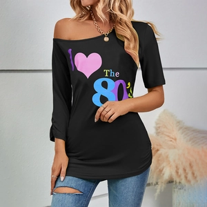 T-shirt nera da donna con spalle scoperte stile anni 80 e stampa grafica retrò