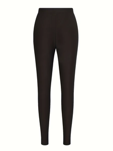 Gros plan détaillé de leggings de yoga taille haute avec texture élastique et tissu