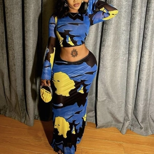 Women's 2-piece set with abstract print crop top and high waist bodycon maxi skirt