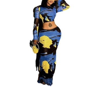 Women's 2-piece set with abstract print long sleeve crop top and bodycon maxi skirt