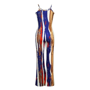 Damen Jumpsuit mit abstraktem Streifenmuster, Rückenansicht und Retro-Schlaghosen-Schnitt